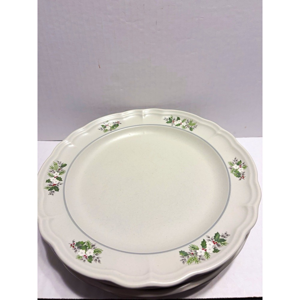 Set/4 Vintage Pfaltzgraff "Christmas Heirloom" Dinner Plates 10.5" Stoneware USA